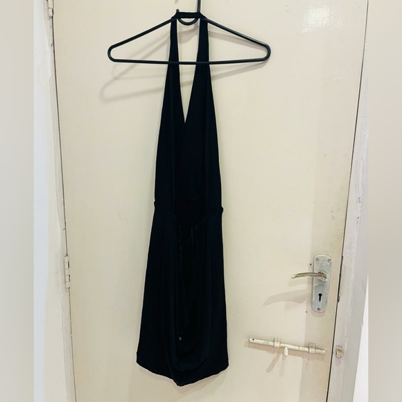 Black backless dress - Picture 4 of 4